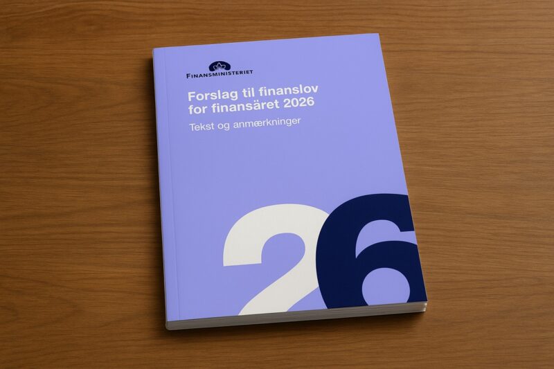 Finanslov på bord_75